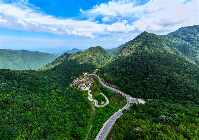 华蓥山美景。华蓥市文化广播电视和旅游局供图
