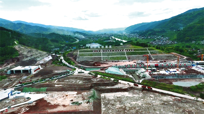 西渝高铁开州站换乘中心项目建设现场。开州区融媒体中心记者 谭韡 摄